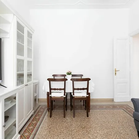 With One Bedroom In Roma, With Wifi Apartment *