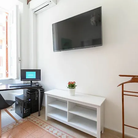 With One Bedroom In Roma, With Wifi *